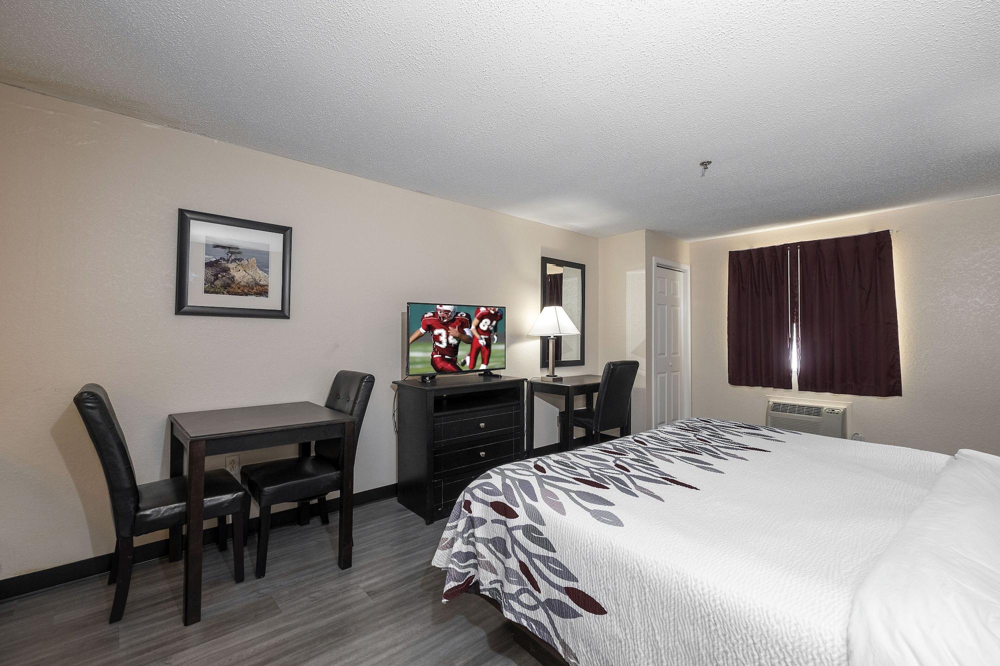 Red Roof Inn & Suites Pensacola-Nas Corry Beach Haven Extérieur photo