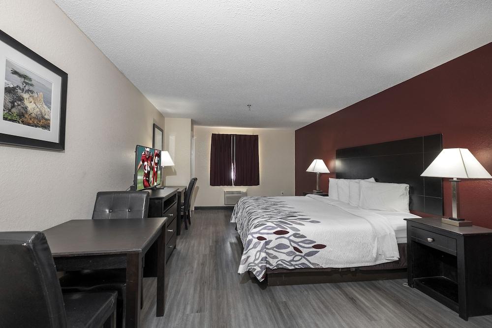 Red Roof Inn & Suites Pensacola-Nas Corry Beach Haven Extérieur photo