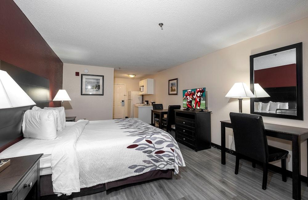 Red Roof Inn & Suites Pensacola-Nas Corry Beach Haven Extérieur photo