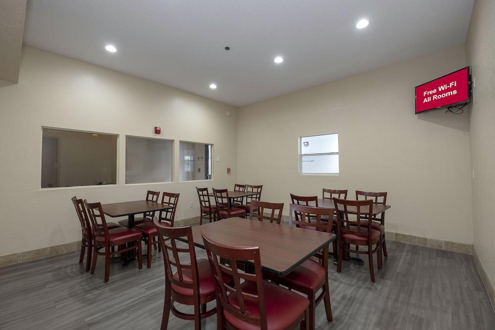 Red Roof Inn & Suites Pensacola-Nas Corry Beach Haven Extérieur photo